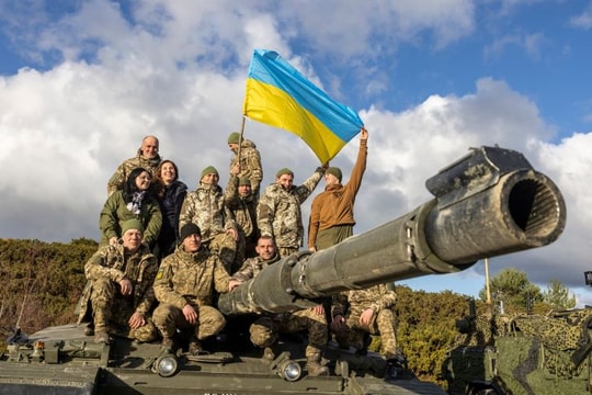 Hé lộ "nhân tố bí ẩn" đang viện trợ cho Ukraine