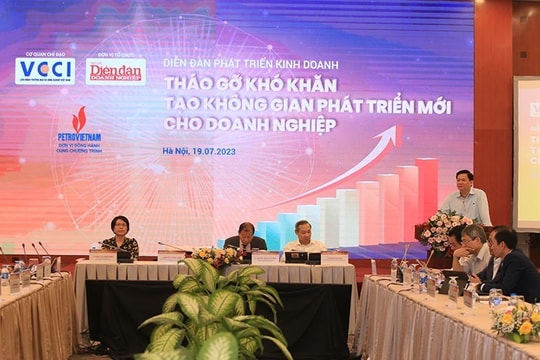 Diễn đàn Phát triển kinh doanh: Tháo gỡ khó khăn tạo không gian phát triển mới cho doanh nghiệp