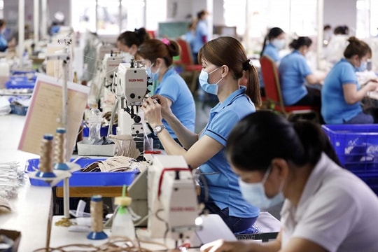 Tăng lương tối thiểu vùng: Cần sự chia sẻ và đồng cảm