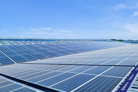 Doanh nghiệp kỳ vọng sớm mở “cánh cửa xanh hóa” điện mặt trời