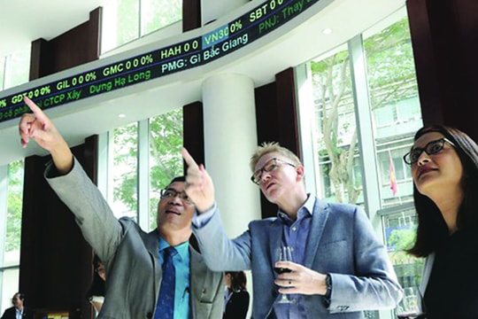 Xu hướng đầu tư của các quỹ ETF vào Việt Nam dài hạn vẫn tích cực