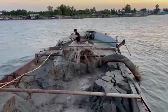 Tiền Giang: Quyết tâm chấn chỉnh tình trạng khai thác cát trái phép