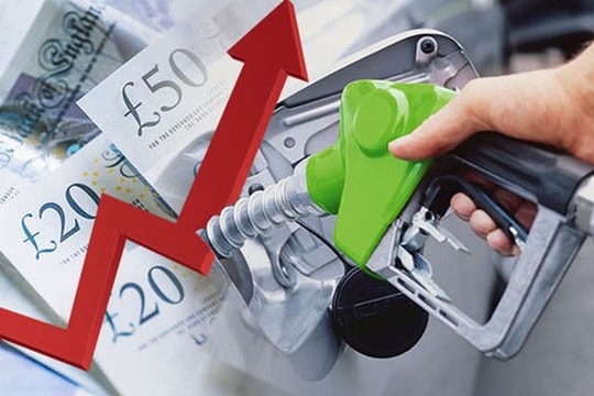 Giá xăng trong nước liên tục tăng cao - vì sao?