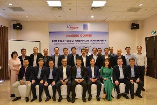 VIETSTAR hợp tác Viện Hội đồng Quản trị Singapore phát triển Chương trình Hội đồng Quản trị Quốc tế