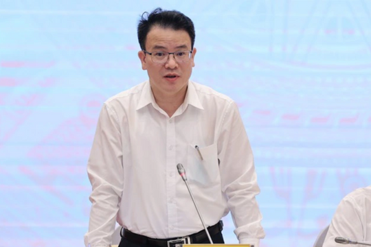 Áp lực về mục tiêu tăng trưởng 6,5% năm 2023