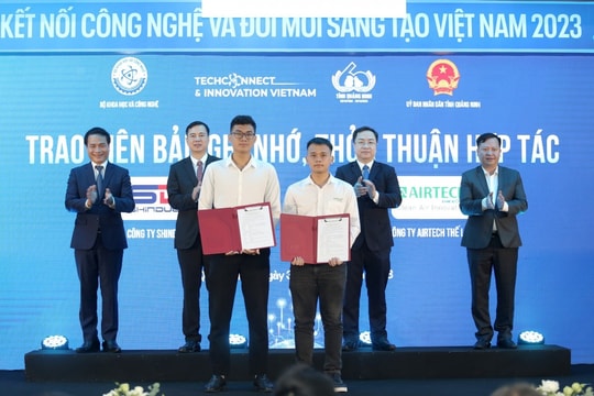 Doanh nghiệp buộc phải chuyển đổi số, chuyển đổi xanh để thích ứng