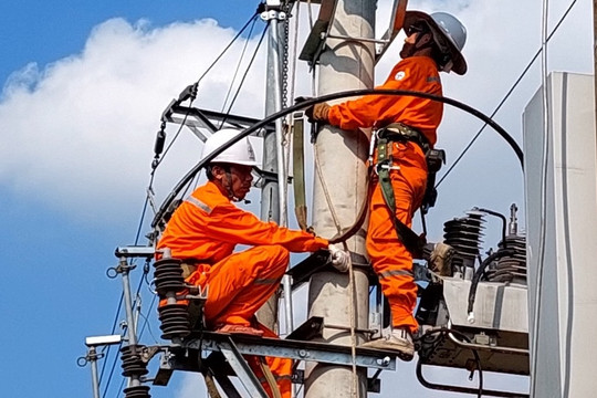 EVN đảm bảo cung cấp điện trong tháng 10/2023