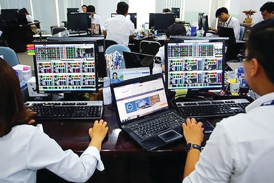 “Săn lùng” cổ phiếu tháng 10