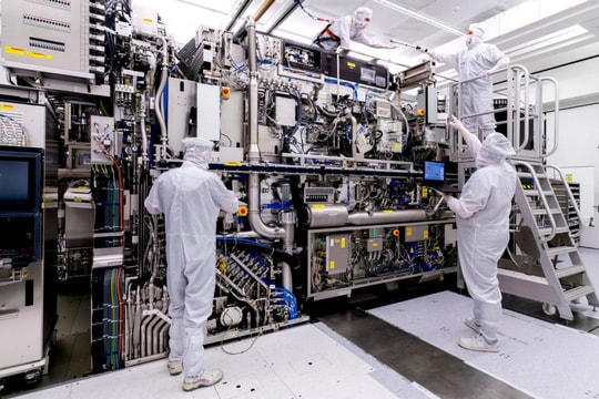 “Cuộc chiến” chất bán dẫn (Kỳ V): Nóng các đòn “ăn miếng trả miếng”