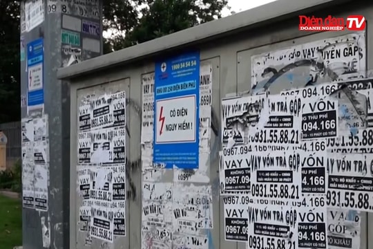 TP.HCM: Trăn trở nạn dán tờ rơi, quảng cáo tín dụng đen trái phép