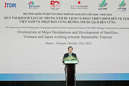 Có nên xây dựng điểm đến vệ tinh?