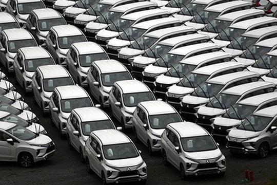 Cuộc đua giảm giá trên thị trường ô tô đang rất “nóng”