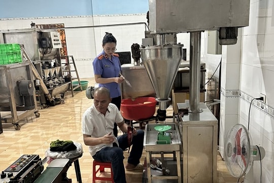 Nở rộ “cà phê hóa chất”