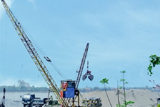 Nam Định: Đấu giá 14 mỏ cát để phát triển hạ tầng