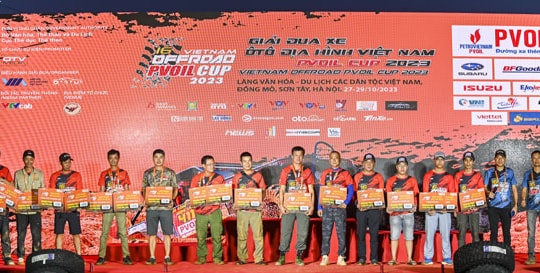 Giải Đua xe Ô tô Địa hình Việt Nam 2023 kịch tính đến phút cuối cùng