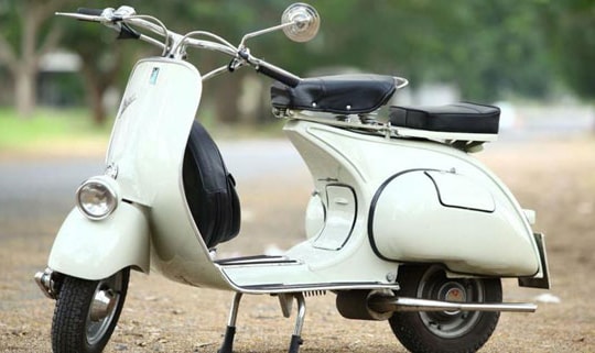 Chi tiền tỷ chơi Vespa cổ, chạy xuyên Việt, đi vòng Đông Dương