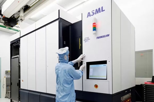 Thêm rào cản mới, doanh nghiệp bán dẫn Trung Quốc chồng chất khó khăn