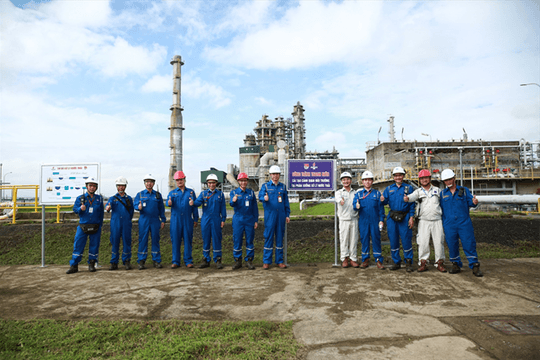 Thanh niên BSR cải tạo cảnh quang môi trường Nhà máy Lọc dầu Dung Quất