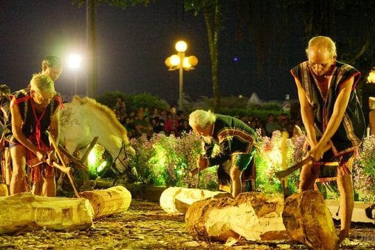 Tây Nguyên: Đa dạng lễ hội, sự kiện hướng tới phát triển du lịch bền vững