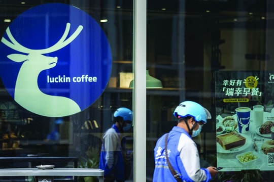 Luckin Coffee đảo ngược “cuộc chơi”