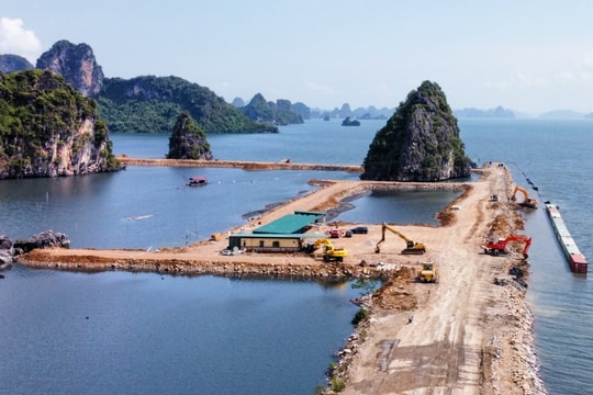 Vụ quây núi đá vịnh Hạ Long làm "hòn non bộ": Cần khắc phục “khoảng trống” Luật Đất đai