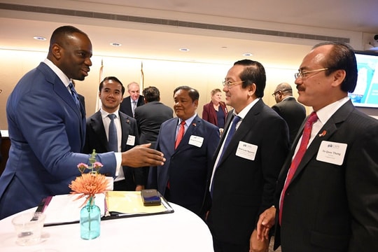 Cảng Long Beach và Cảng Quốc tế Long An ký kết thúc đẩy thương mại