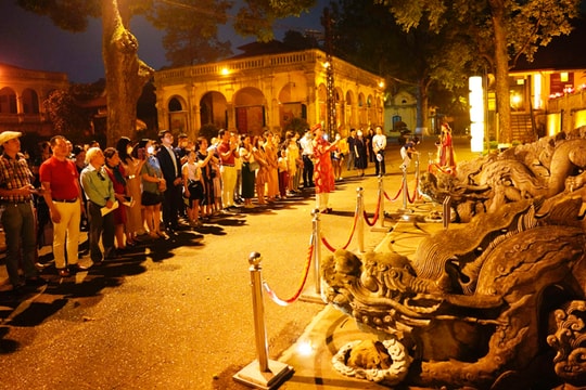 Thúc đẩy sản phẩm du lịch đêm Hà Nội