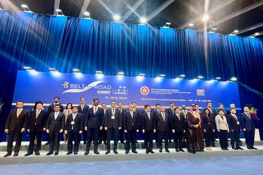 Trung Quốc đã trở thành “ngân hàng” khổng lồ như thế nào?