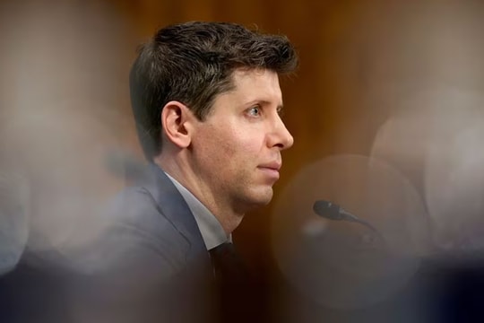 “Drama” OpenAI - Kẻ đi sa thải trở thành bị sa thải