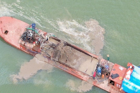 Gia Lai: Tạm dừng nạo vét khoáng sản lòng hồ thuỷ điện Ia Ly