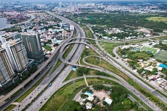 TP.HCM: Dự án đường vành đai 3 và lỗi lo… thiếu cát