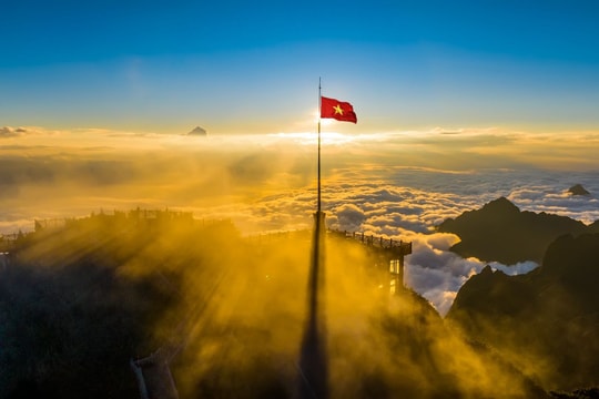 Cáp treo Fansipan ưu đãi tới 30%, du khách háo hức săn mùa mây đẹp nhất năm