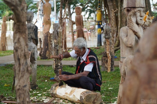 Không gian văn hoá dân tộc thiểu số, cồng chiêng hút khách du lịch