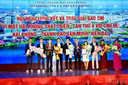 Trao giải Báo chí “Vì một Hải Phòng phát triển” lần thứ V