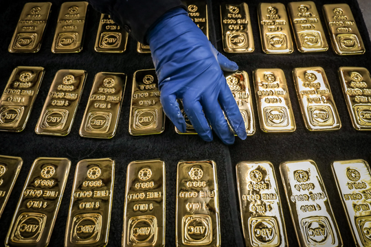 Châu Á tăng mua vàng nhằm giảm rủi ro từ đồng USD