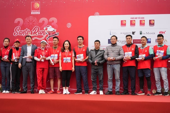 Cùng Santa Run thắp sáng hy vọng cho trẻ em khó khăn