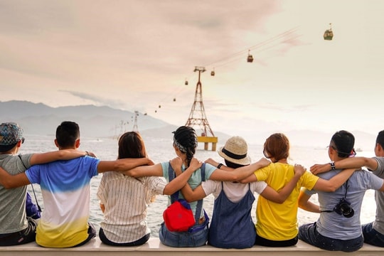 “Tái kết nối” - từ khoá dành cho người trẻ trong dịp cuối năm