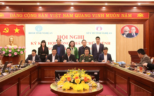 BHXH tỉnh Nghệ An: Tổ chức Hội nghị ký kết Hợp đồng KCB BHYT năm 2024