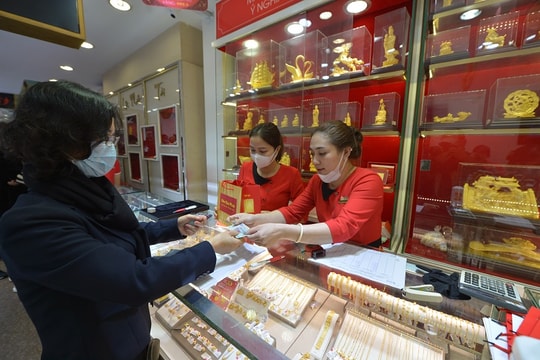 Giá vàng năm 2024 sẽ phá đỉnh lịch sử?