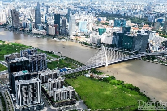 TP.HCM phải làm gì để đạt tăng trưởng GRDP từ 7,5 - 8% trong năm 2024?