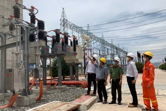 Triển vọng ngành điện: Xây lắp hạ tầng điện sẽ là tiêu điểm ngành từ năm 2024