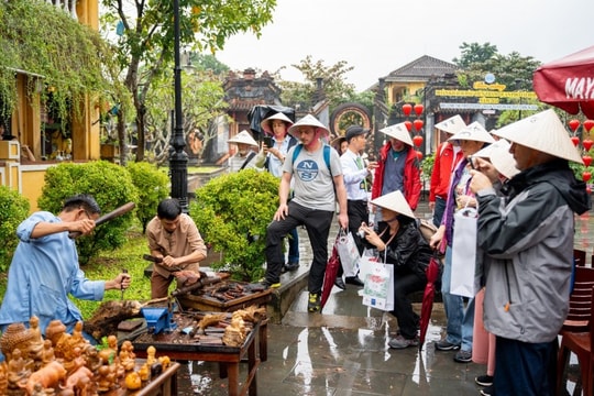 Tour Tết nội địa "khiêm nhường" trước tour nước ngoài