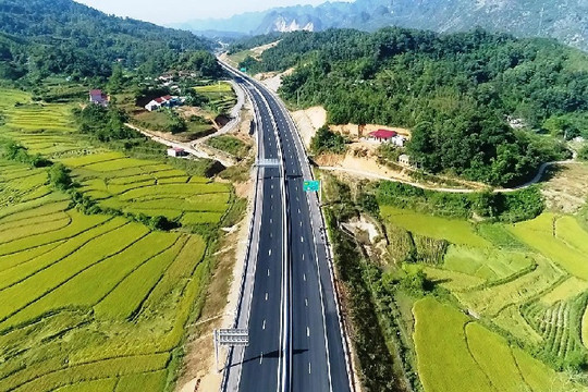 Thách thức mới với HHV