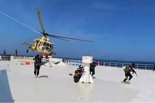 Biển Đỏ “dậy sóng”: Nguy cơ “phân mảnh” kinh tế thế giới