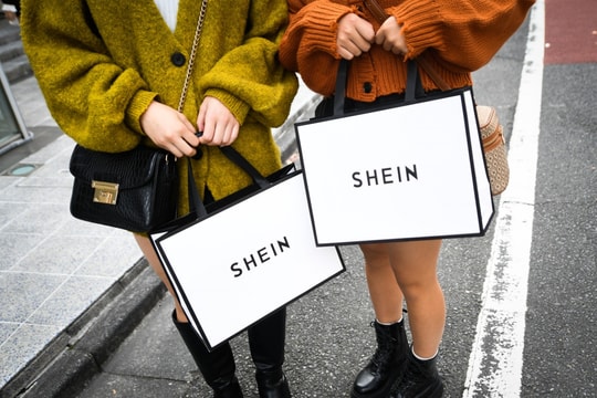 Shein có nguy cơ bị cấm niêm yết
