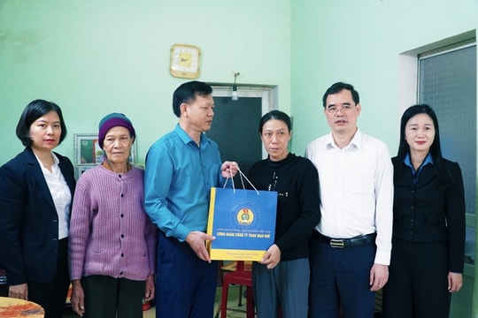 Chăm lo Tết cho những người “thợ mỏ”