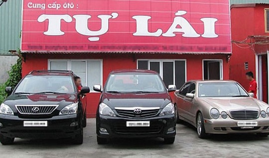 Gần Tết nhu cầu tăng cao, thuê ô tô tự lái dễ gặp rủi ro