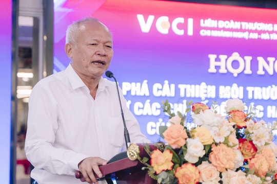 “Vai trò cầu nối doanh nghiệp với chính quyền”
