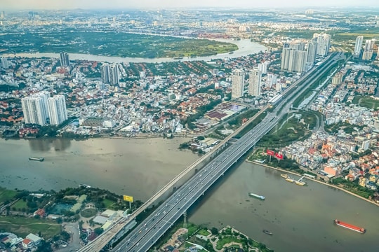 Du lịch sông nước TP. HCM còn nhiều tiềm năng