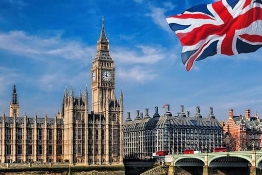 Vì sao kinh tế Anh rơi vào suy thoái?